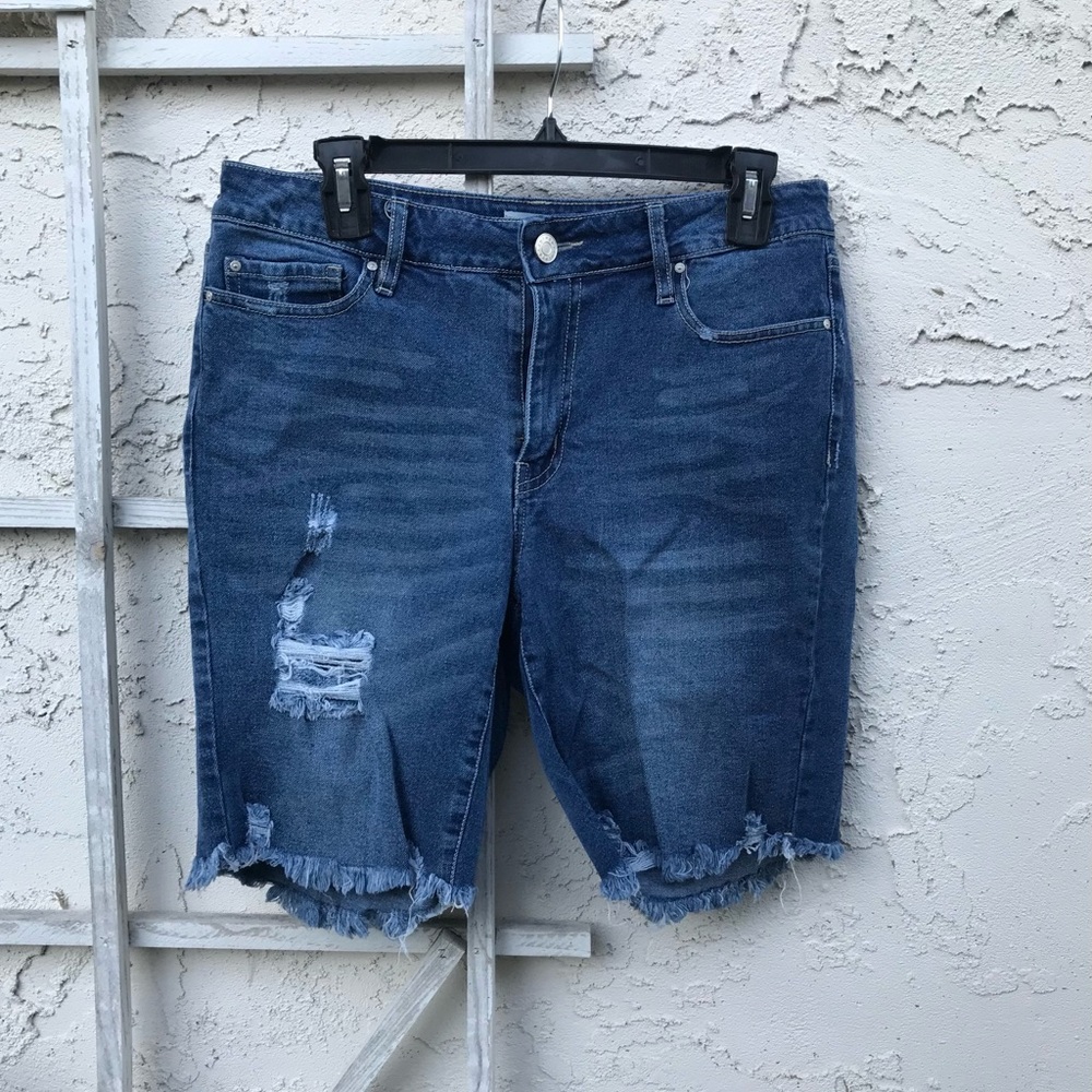 NWOT Distressed Charlotte Russe Refuge Shorts